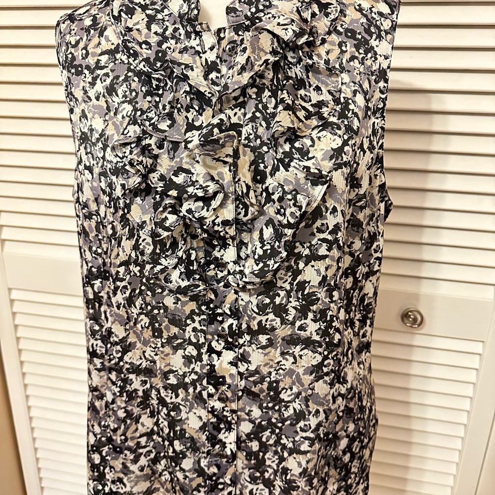 Floral Ruffle Sleeveless Blouse